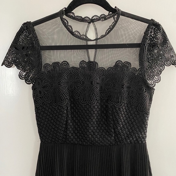 Black Midi Dress, Sheer neckline with lace and Pleated skirt - Picture 3 of 7
